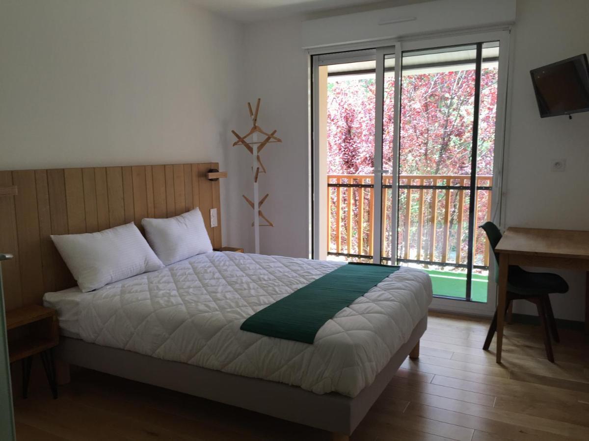 Bruere-Allichamps Logis Hotel Les Tilleuls מראה חיצוני תמונה